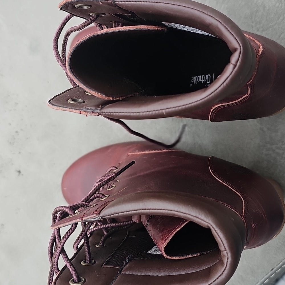 Timberland Women's Burgundy Lace-Up Boots - Picture 8 of 9